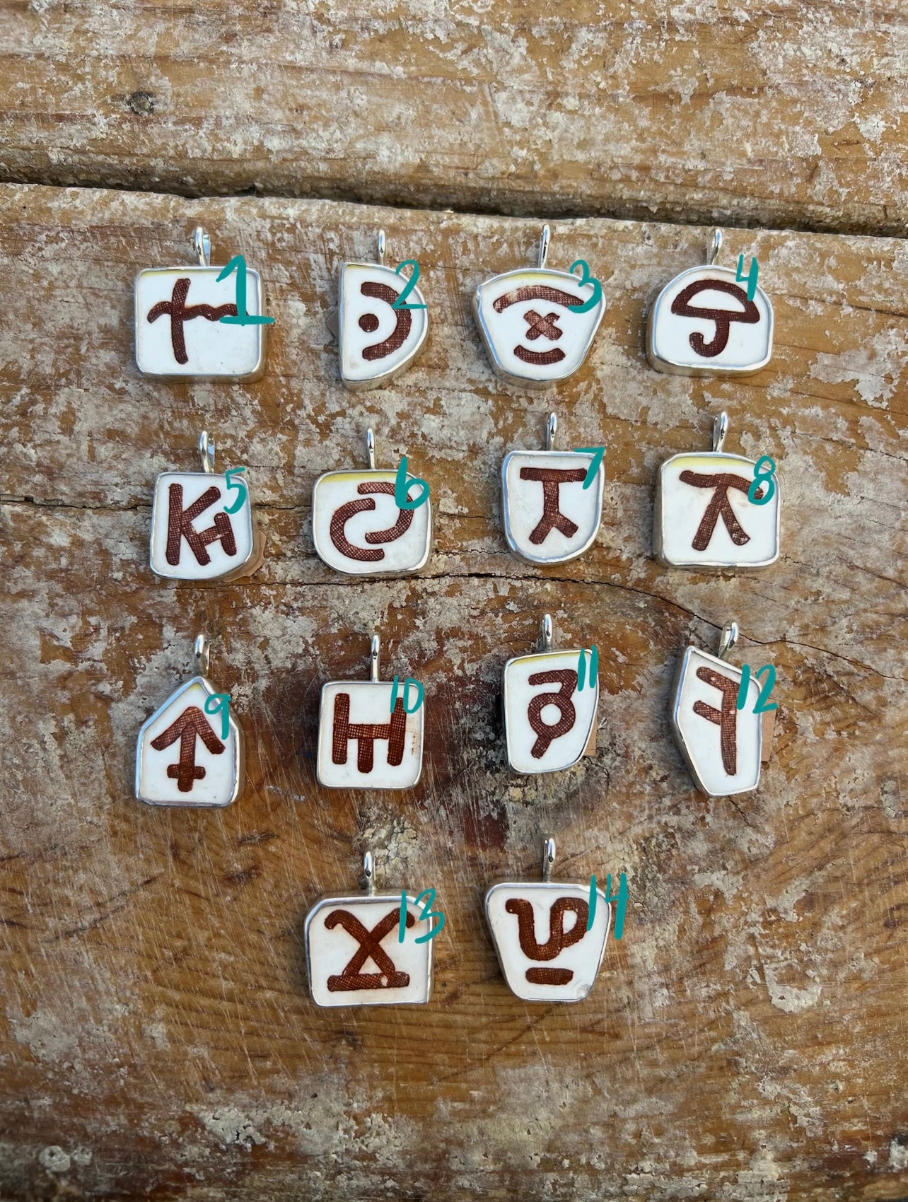 Brand pendants